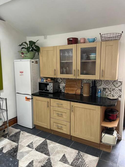 Just The Splott! Sleeps 6, 8 Mins To Stadium. Cardiff Zewnętrze zdjęcie